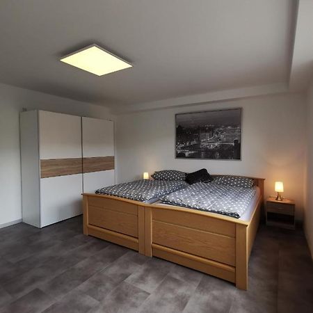 Moderne Wohnung Mit Terrasse Und Eigenem Zugang. Remscheid Eksteriør billede
