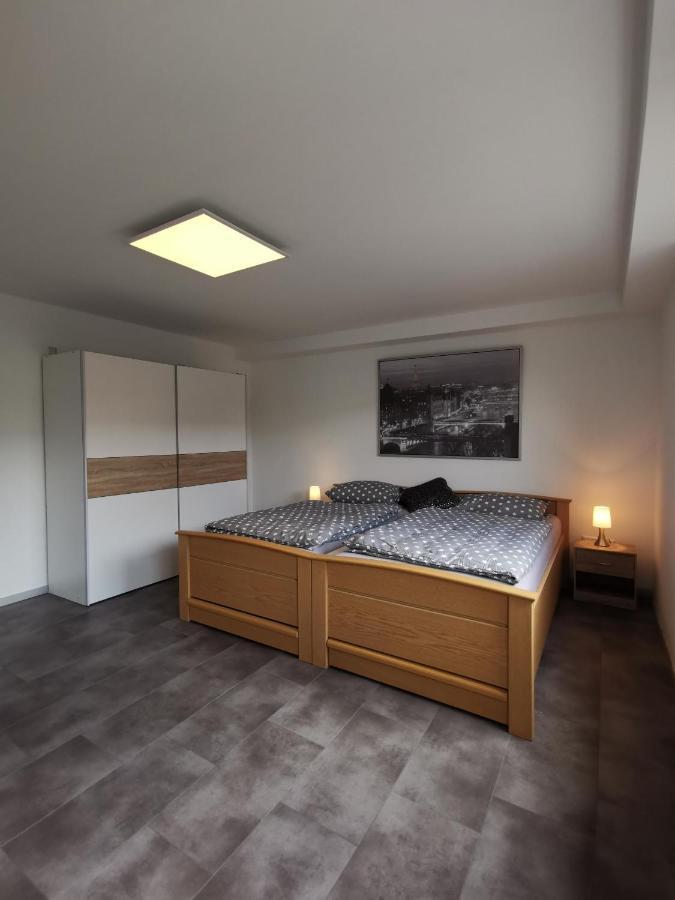 Moderne Wohnung Mit Terrasse Und Eigenem Zugang. Remscheid Eksteriør billede