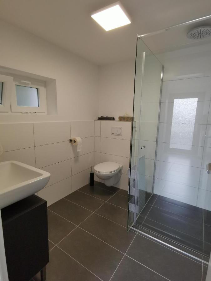 Moderne Wohnung Mit Terrasse Und Eigenem Zugang. Remscheid Eksteriør billede